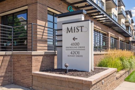 4100 Shoreline Drive, S205, Spring Park, MN 55384
