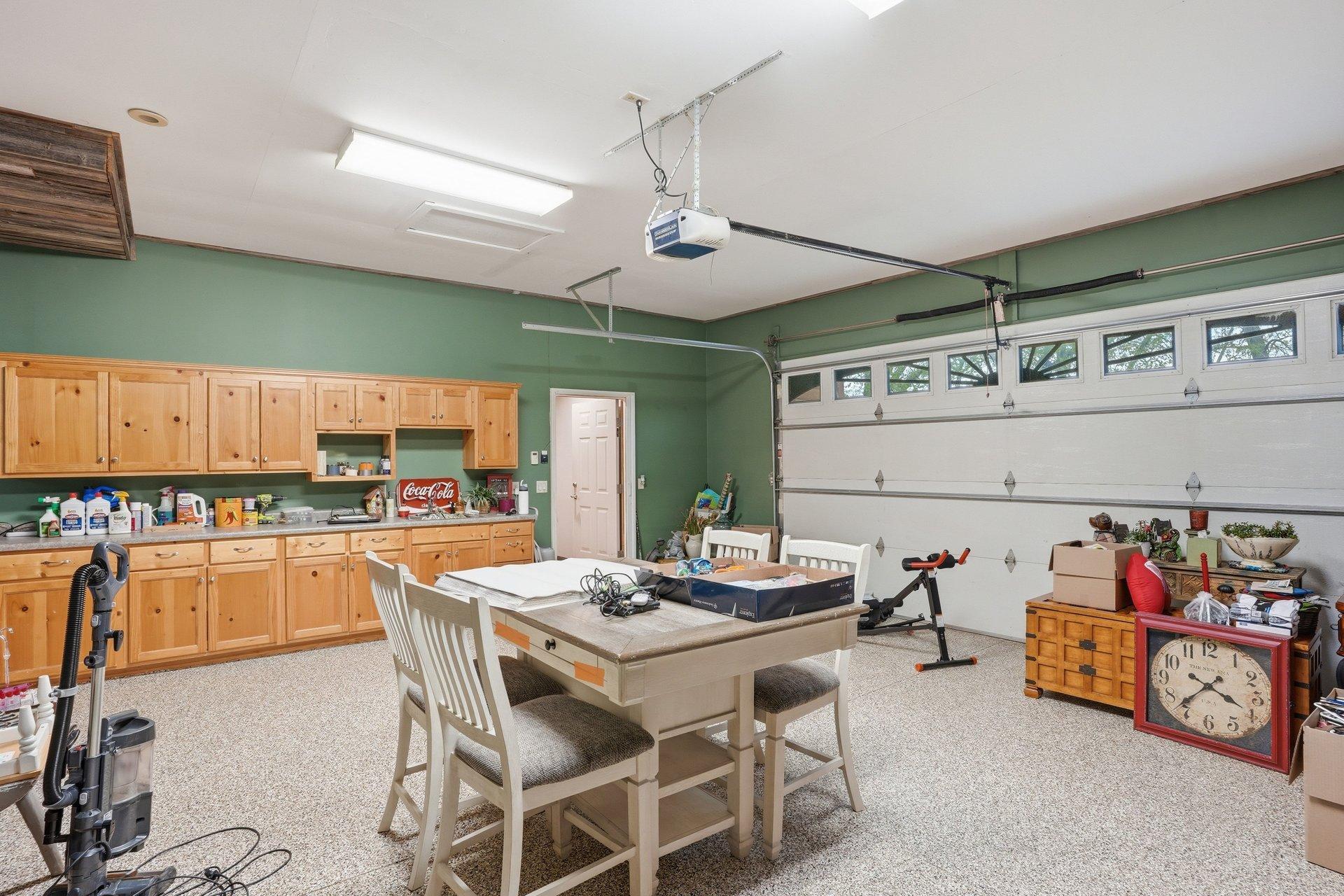 Super cool extra space for entertaining, games, etc! In floor heat with epoxy floor.