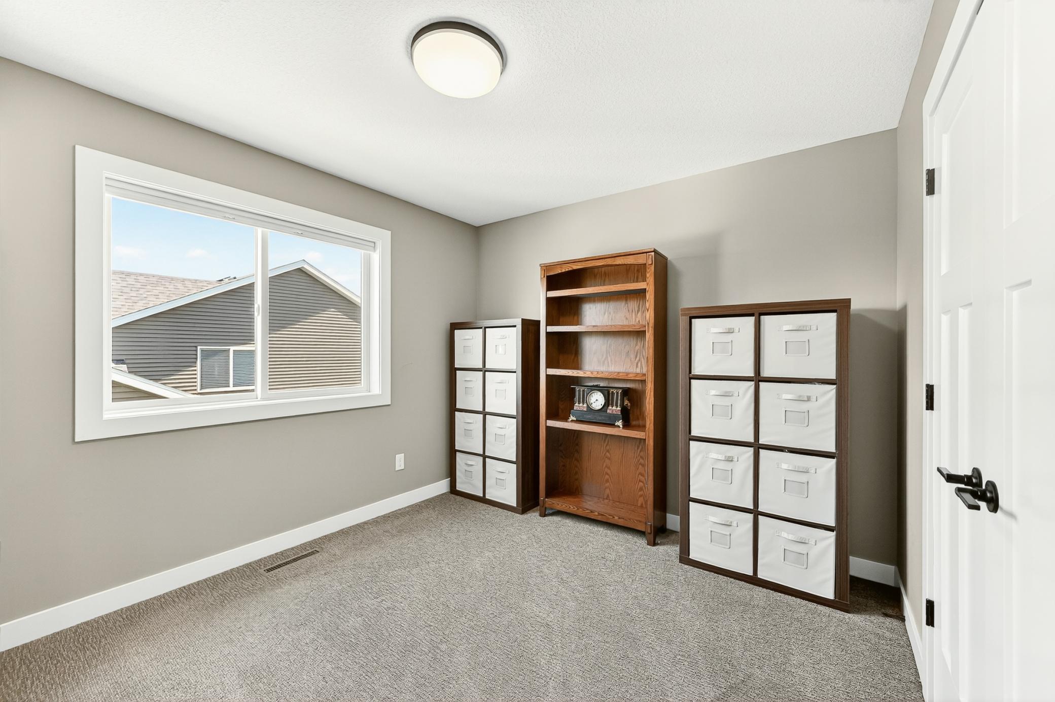 Bedroom/Office