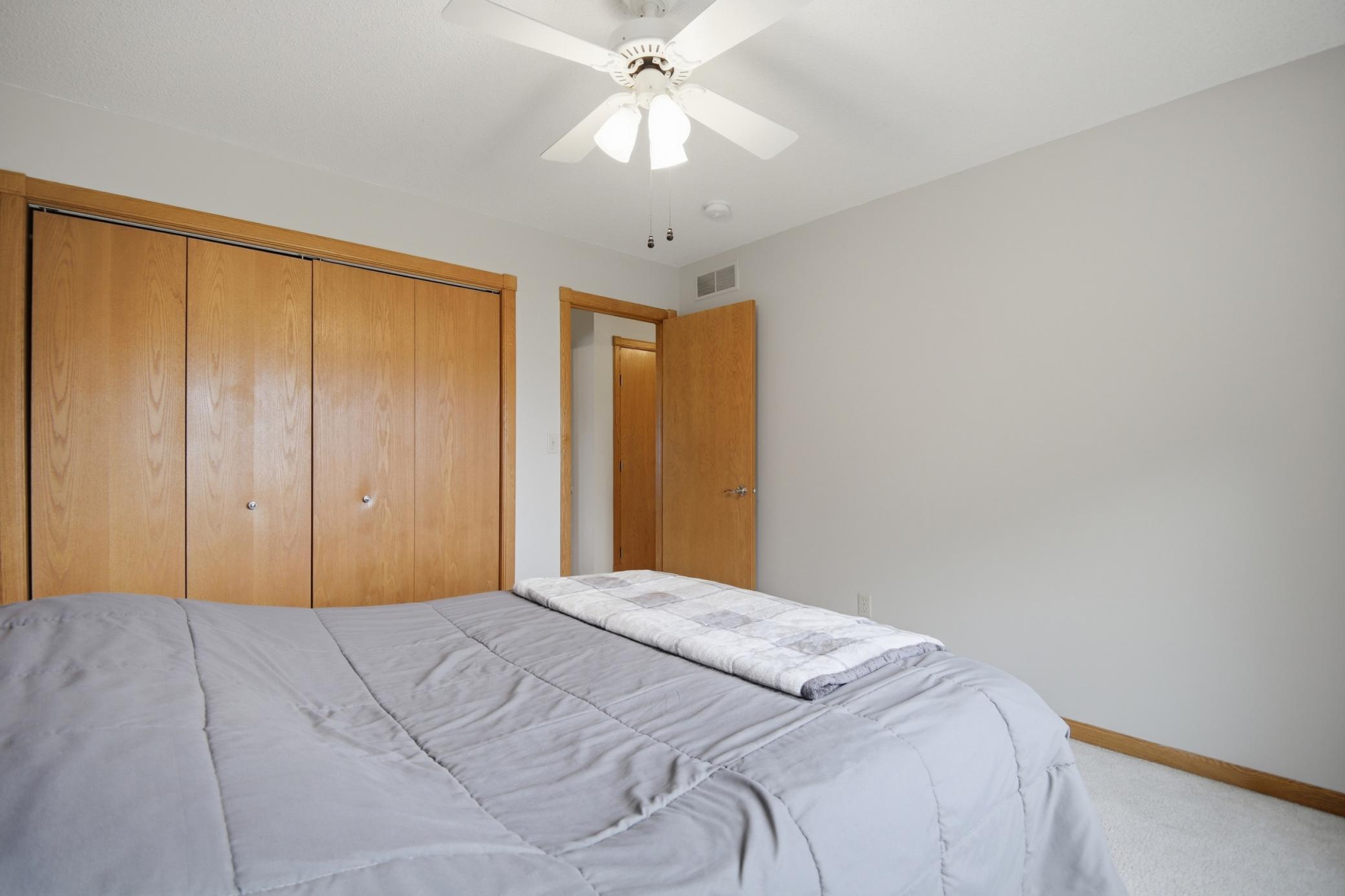33_2900_6th_ave_sw182.jpg