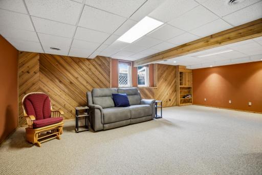 2900 6th Avenue SW, Austin, MN 55912