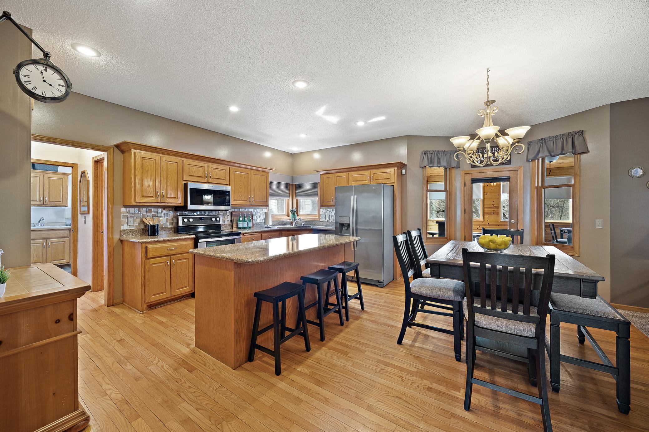 Expansive kitchen