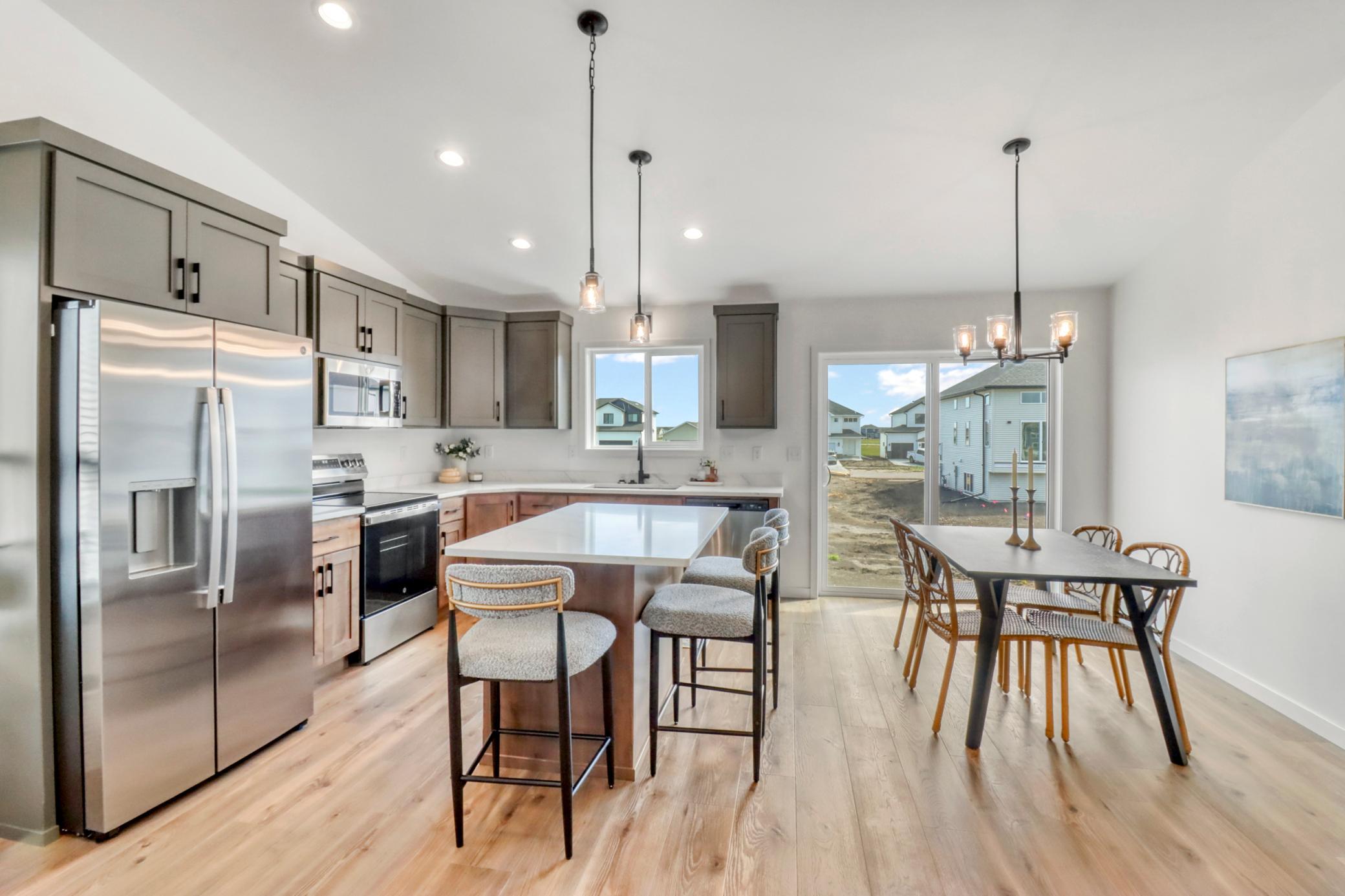 Kitchen1_0 (5).JPG