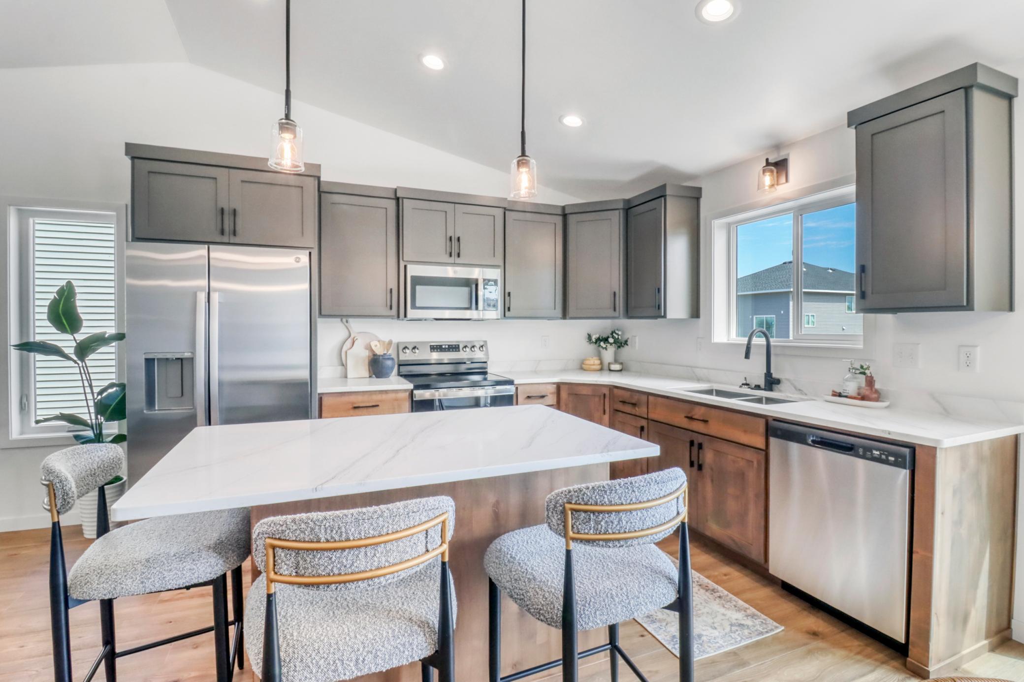 Kitchen1_1 (5).JPG