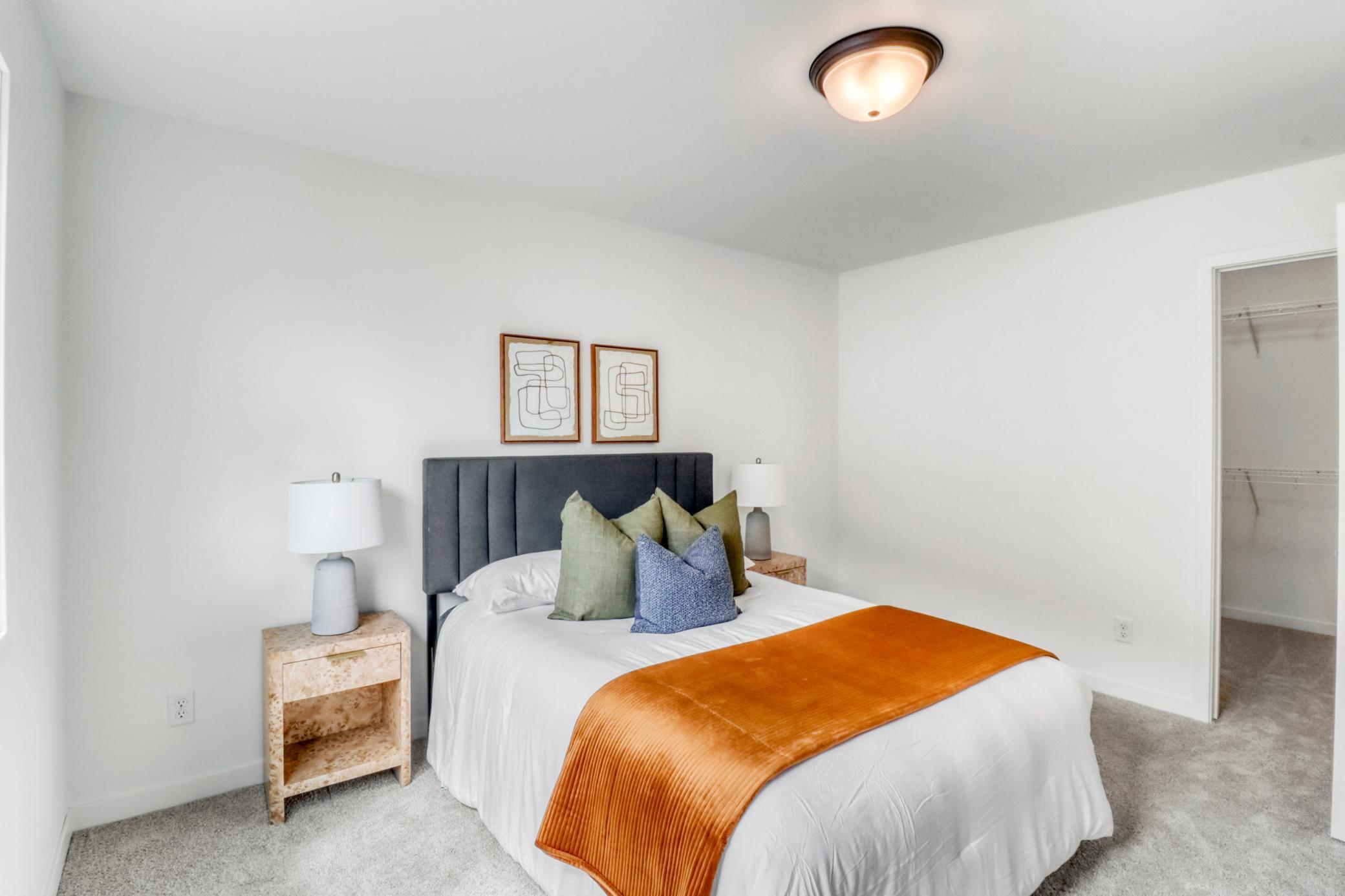 Bedroom1_2 (4).JPG
