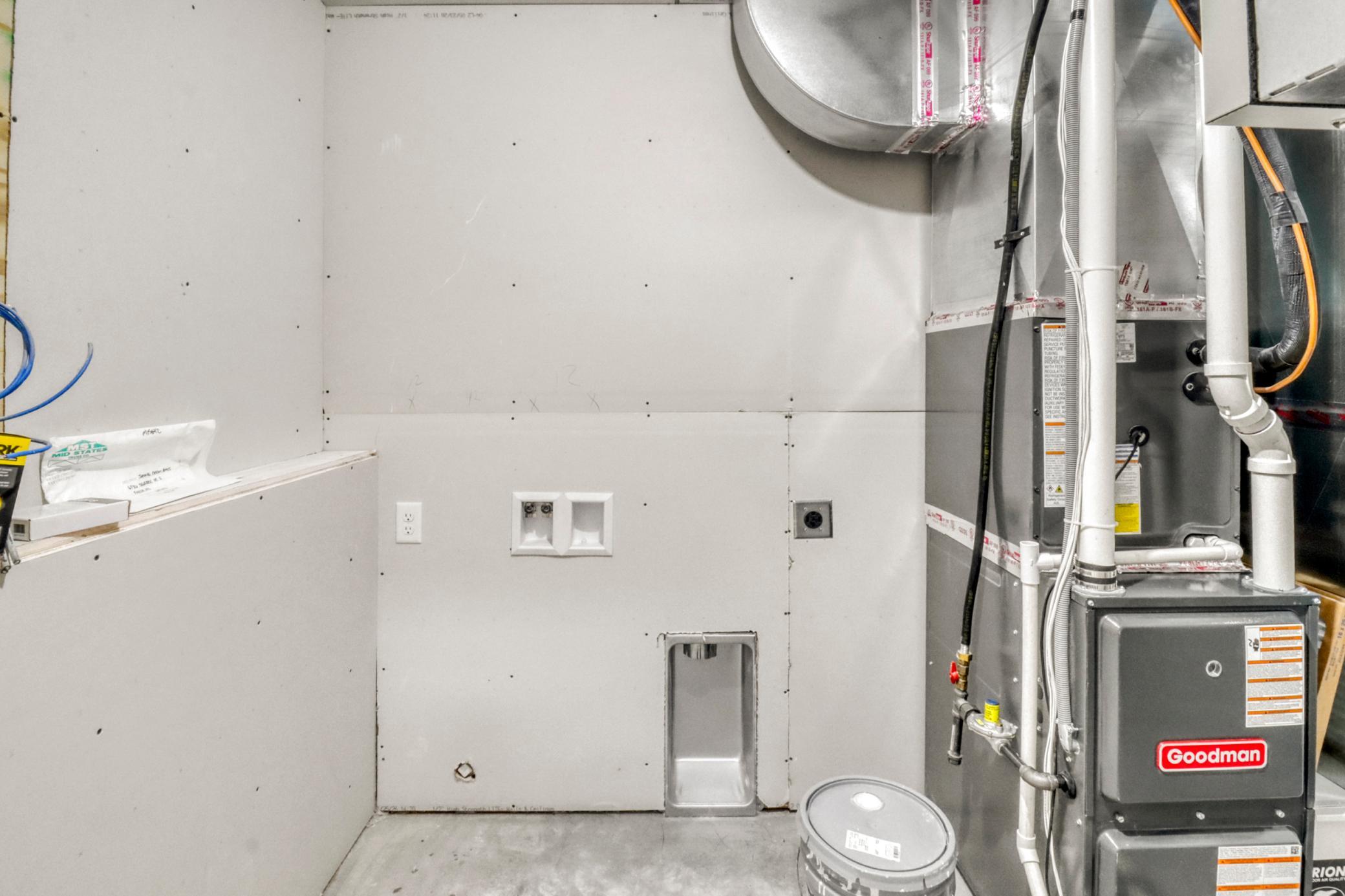 Laundry_mechanical1_1.JPG