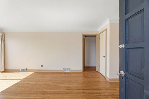 294 Mccarrons Boulevard S, Saint Paul, MN 55113