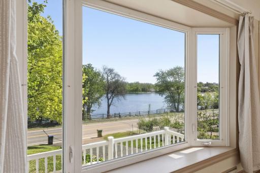294 Mccarrons Boulevard S, Saint Paul, MN 55113