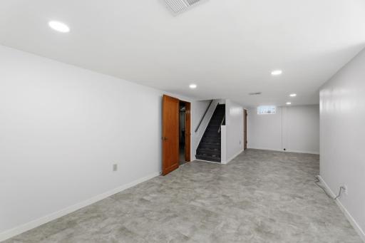 294 Mccarrons Boulevard S, Saint Paul, MN 55113