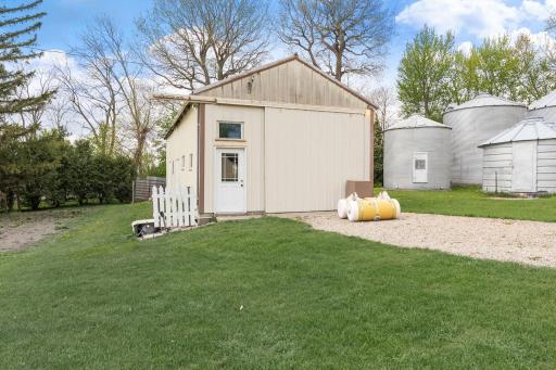 21443 160th Street, New Richland, MN 56072