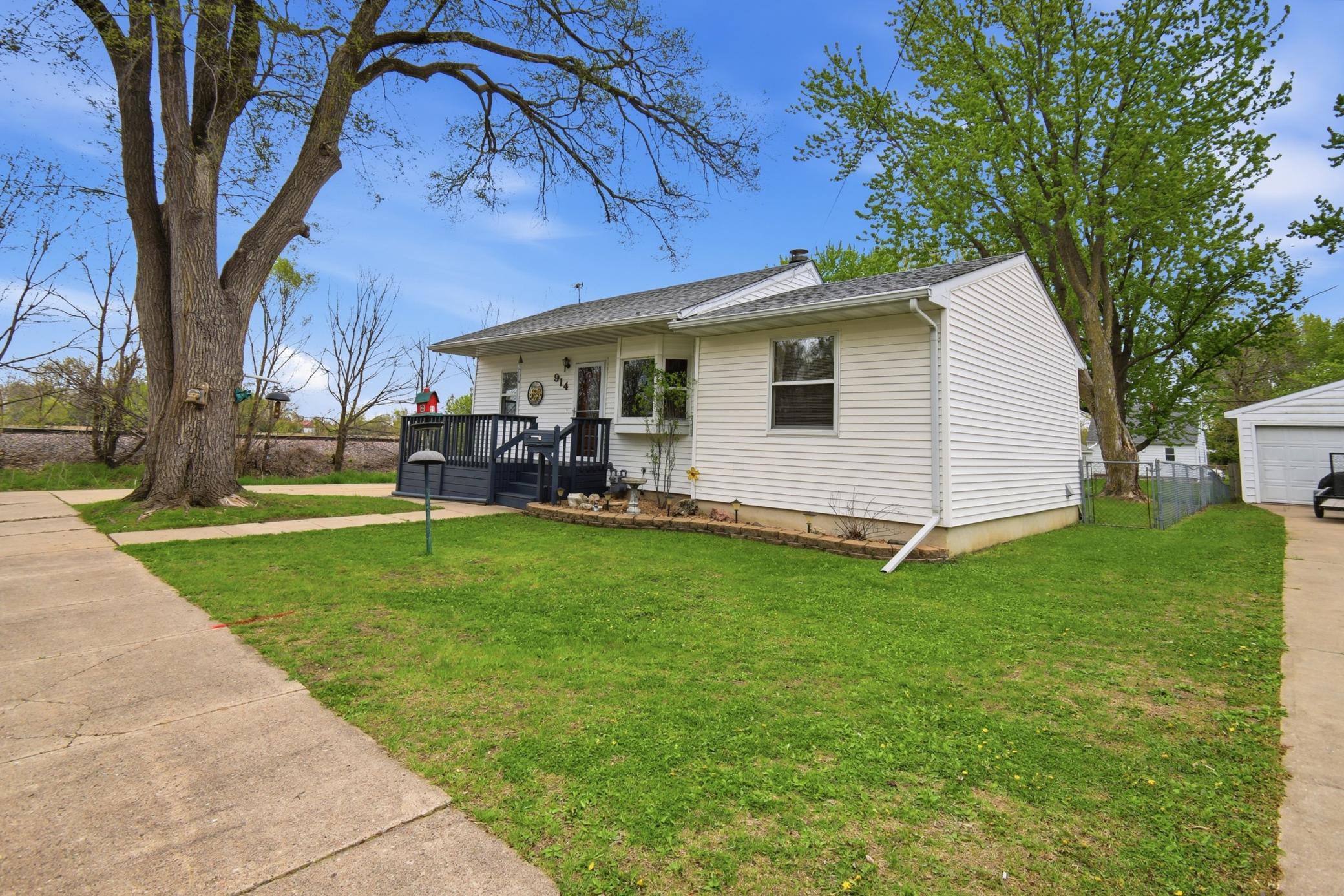 41_914_13th_ave_se_182.jpg