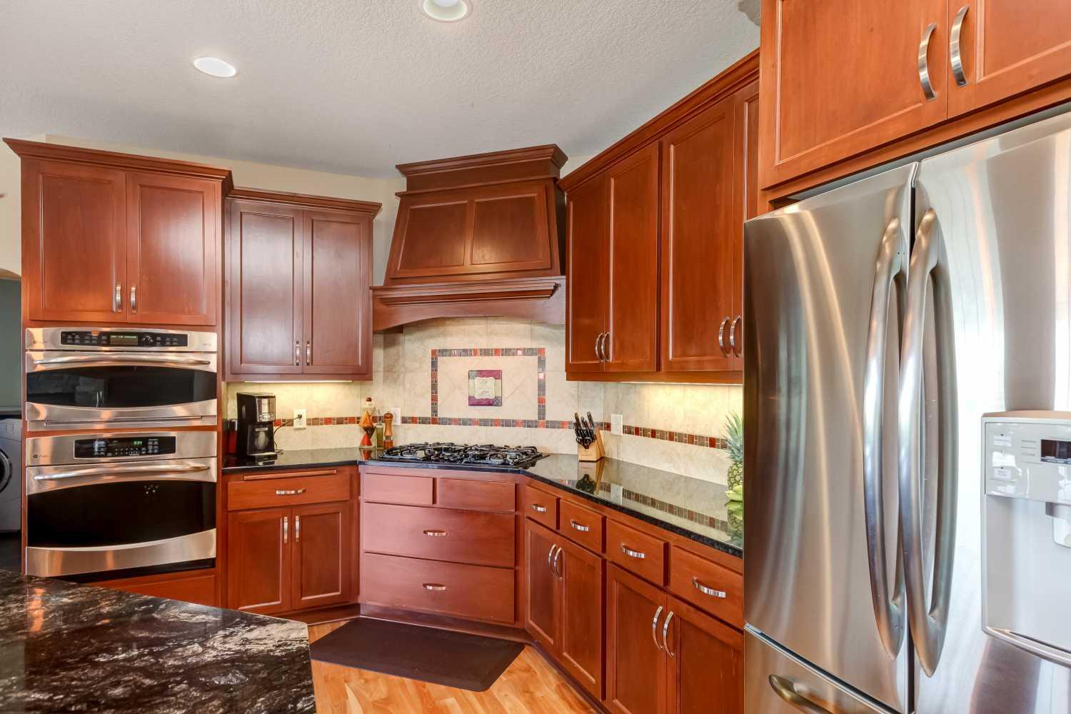 Gourmet kitchen Granite counter tops