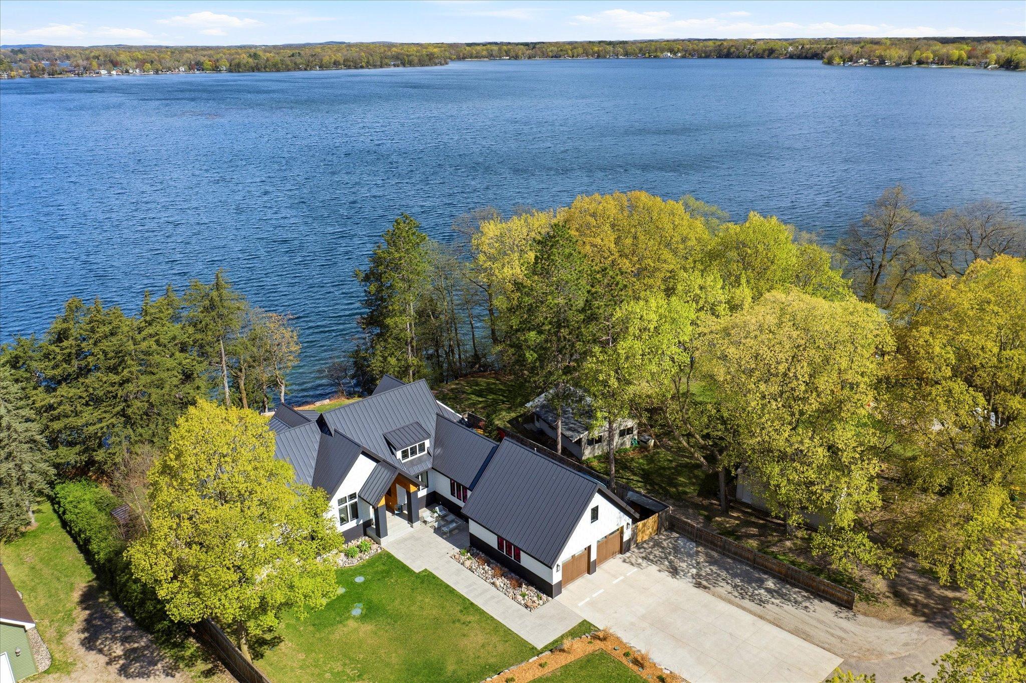 Settled on 95 feet of pristine shoreline!