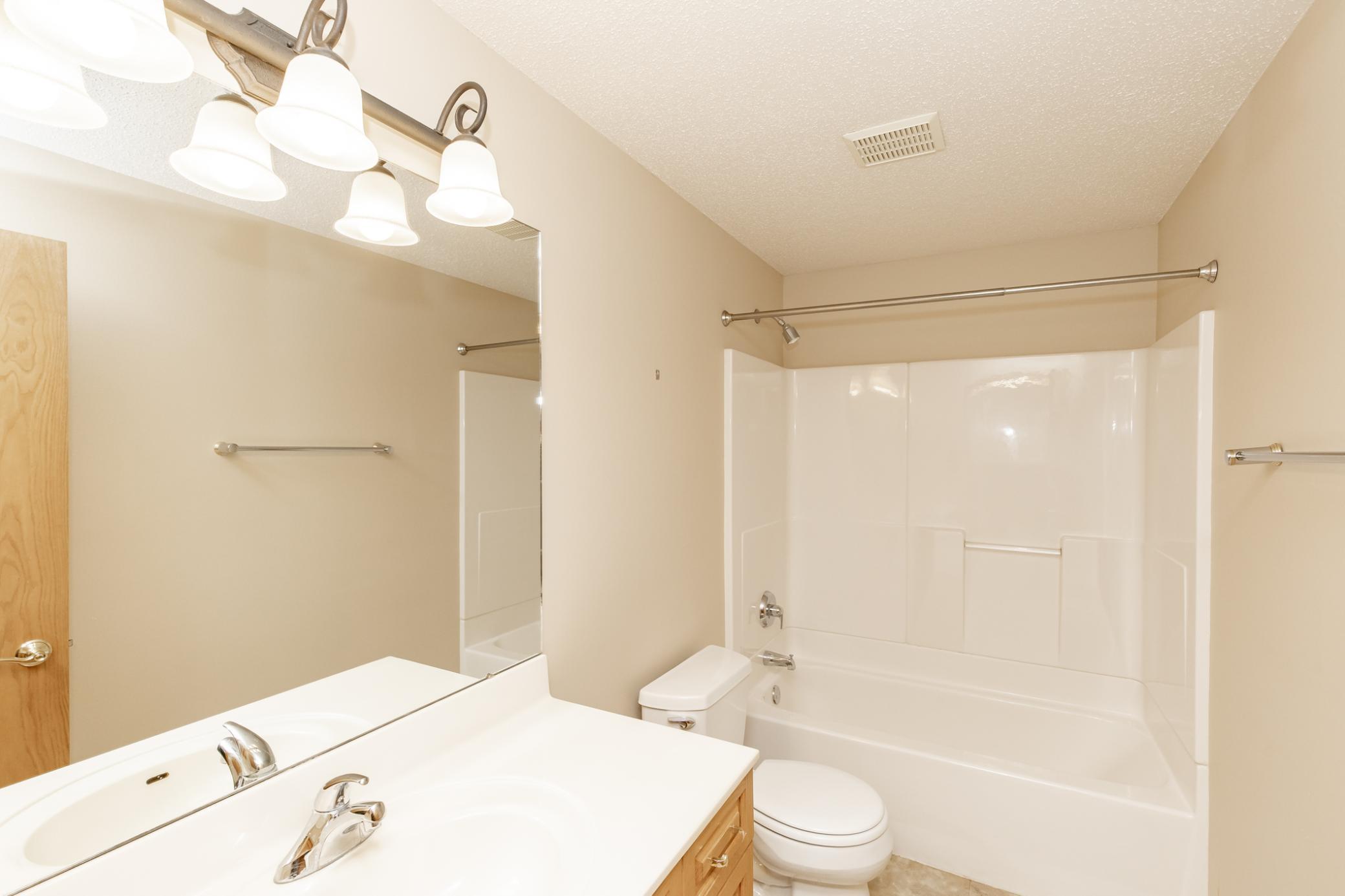 Bathroom 3 - Full