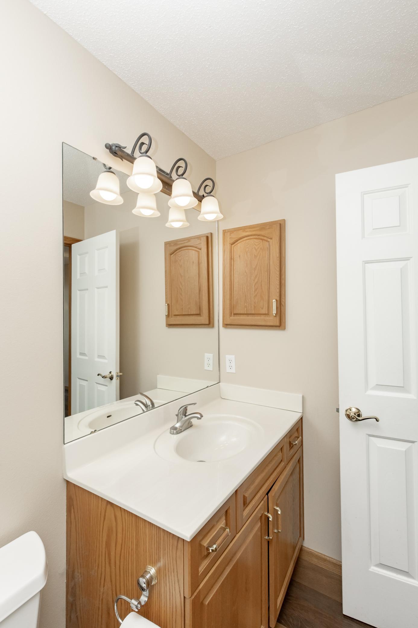 Bathroom 2 - Full