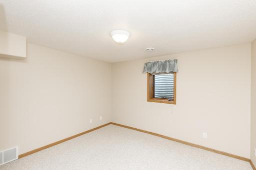 2451 Madison Square Drive S, Fargo, ND 58104