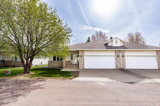 2451 Madison Square Drive S, Fargo, ND 58104