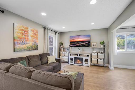 12125 50th Avenue N, Minneapolis, MN 55442