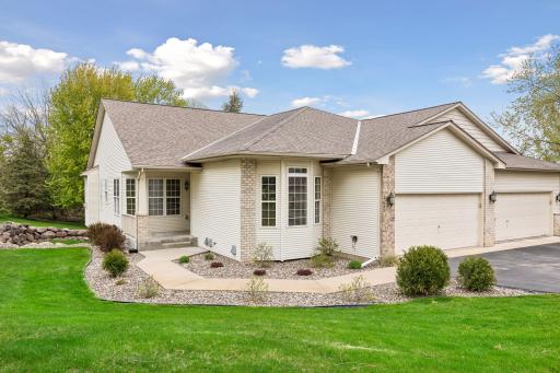 17392 Conifer Court, Eden Prairie, MN 55347