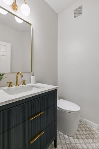 17392 Conifer Court, Eden Prairie, MN 55347