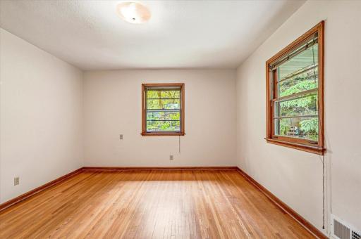 1638 Glenview Court, Arden Hills, MN 55112