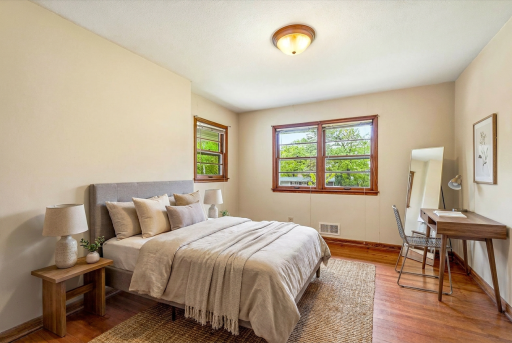1638 Glenview Court, Arden Hills, MN 55112