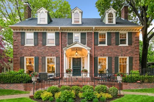 2240 W Lake Of The Isles Parkway, Minneapolis, MN 55405