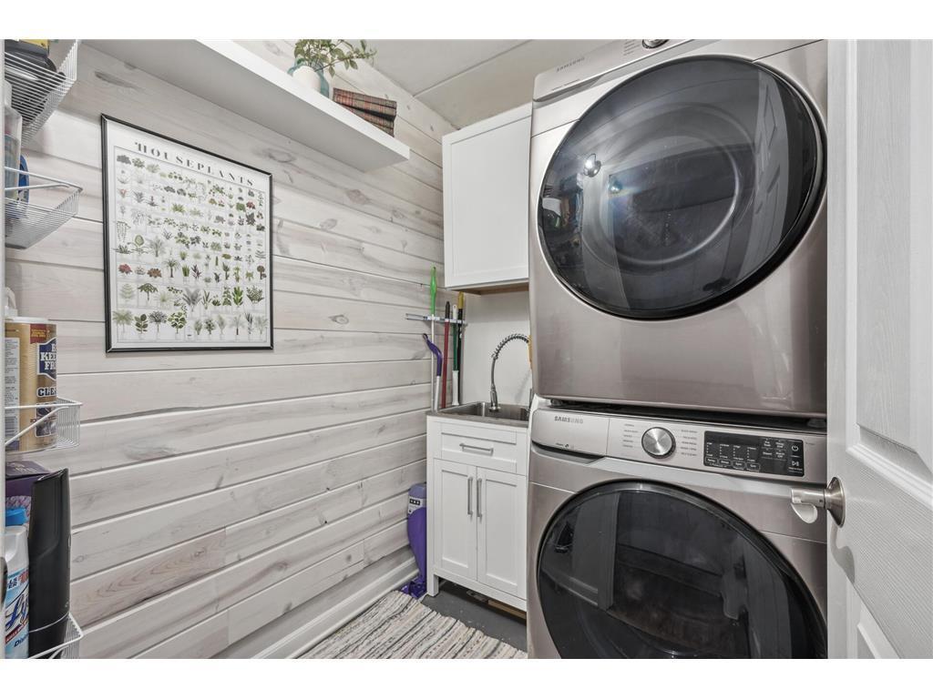 In Unit Washer Dryer