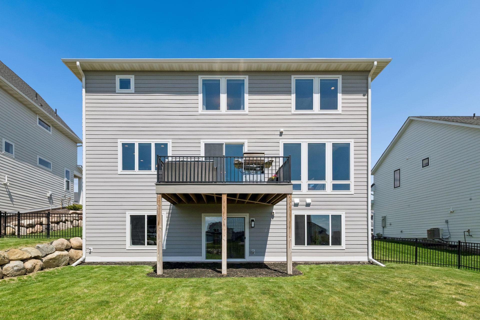 Maintenance-free deck.