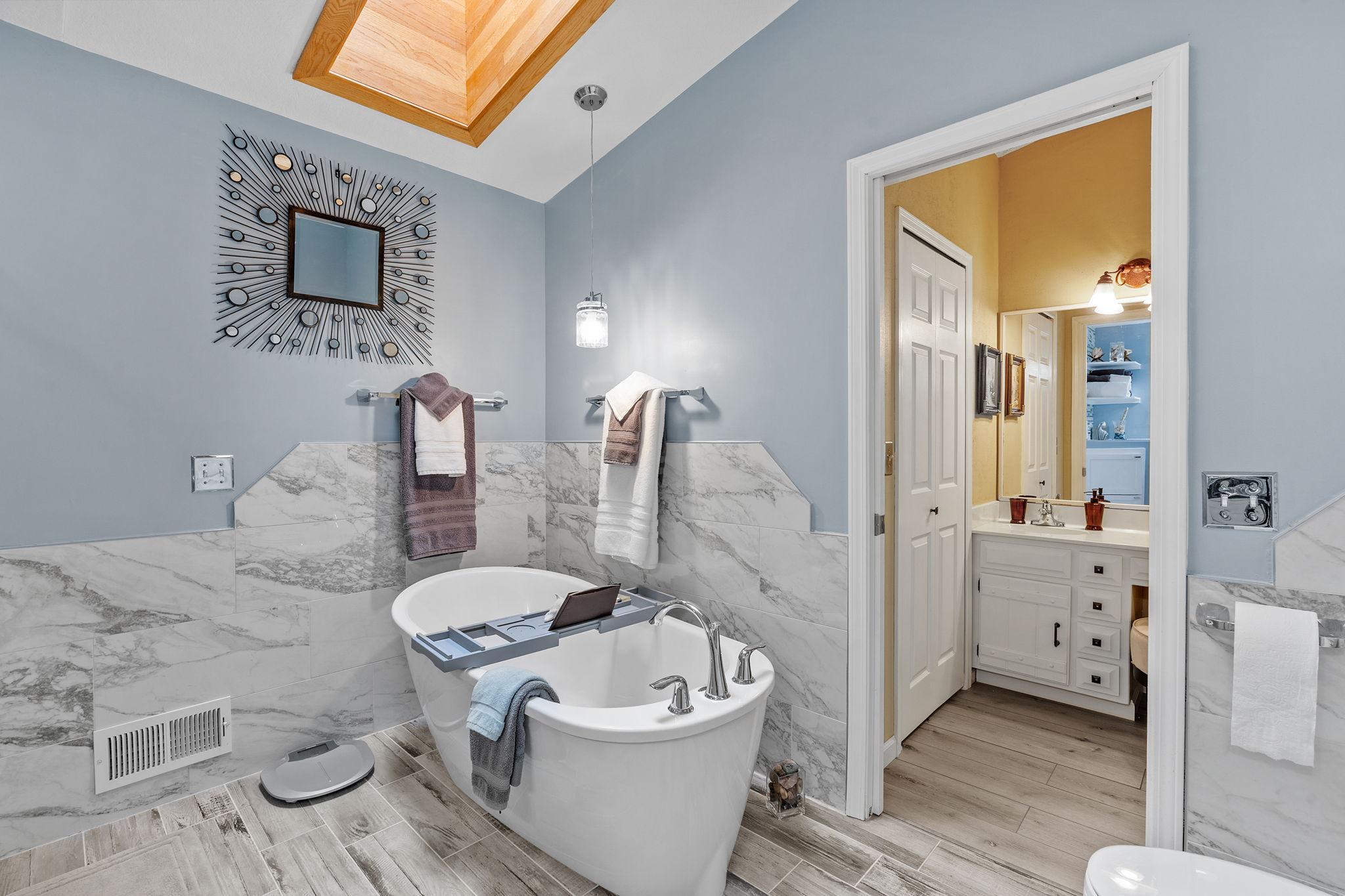 47-web-or-mls-2969 120th Ave NW-47.jpg