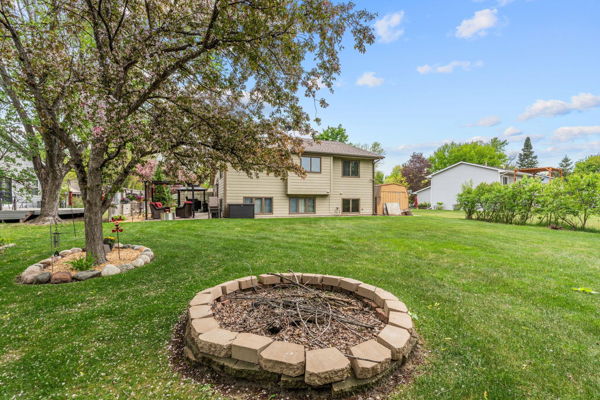 11-web-or-mls-2969 120th Ave NW-11.jpg
