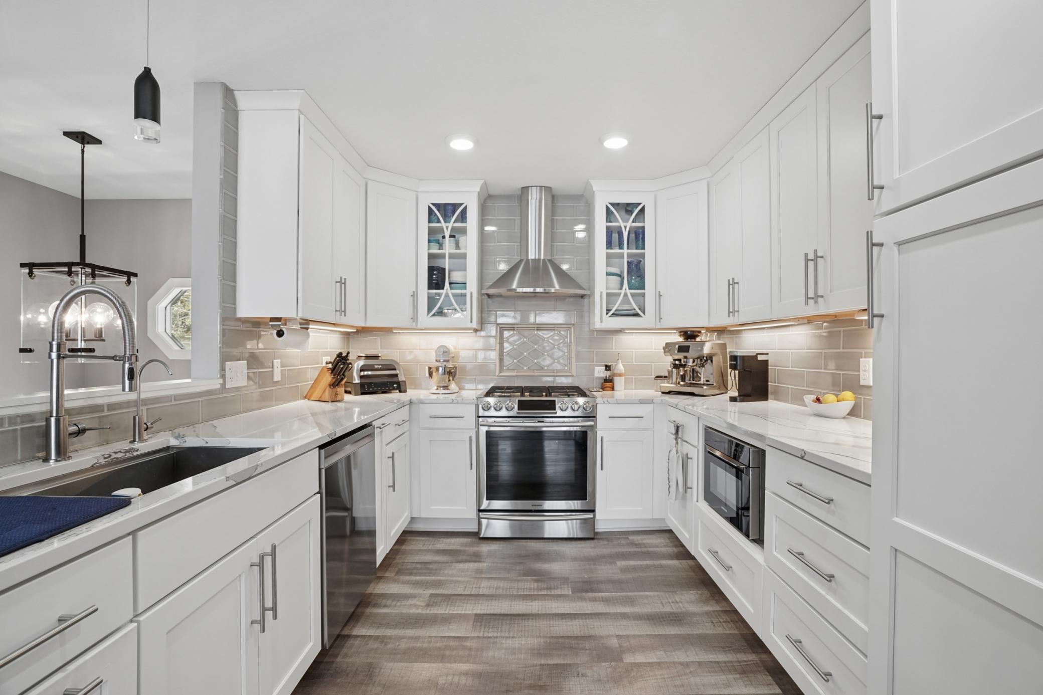 Custom cabinets, granite