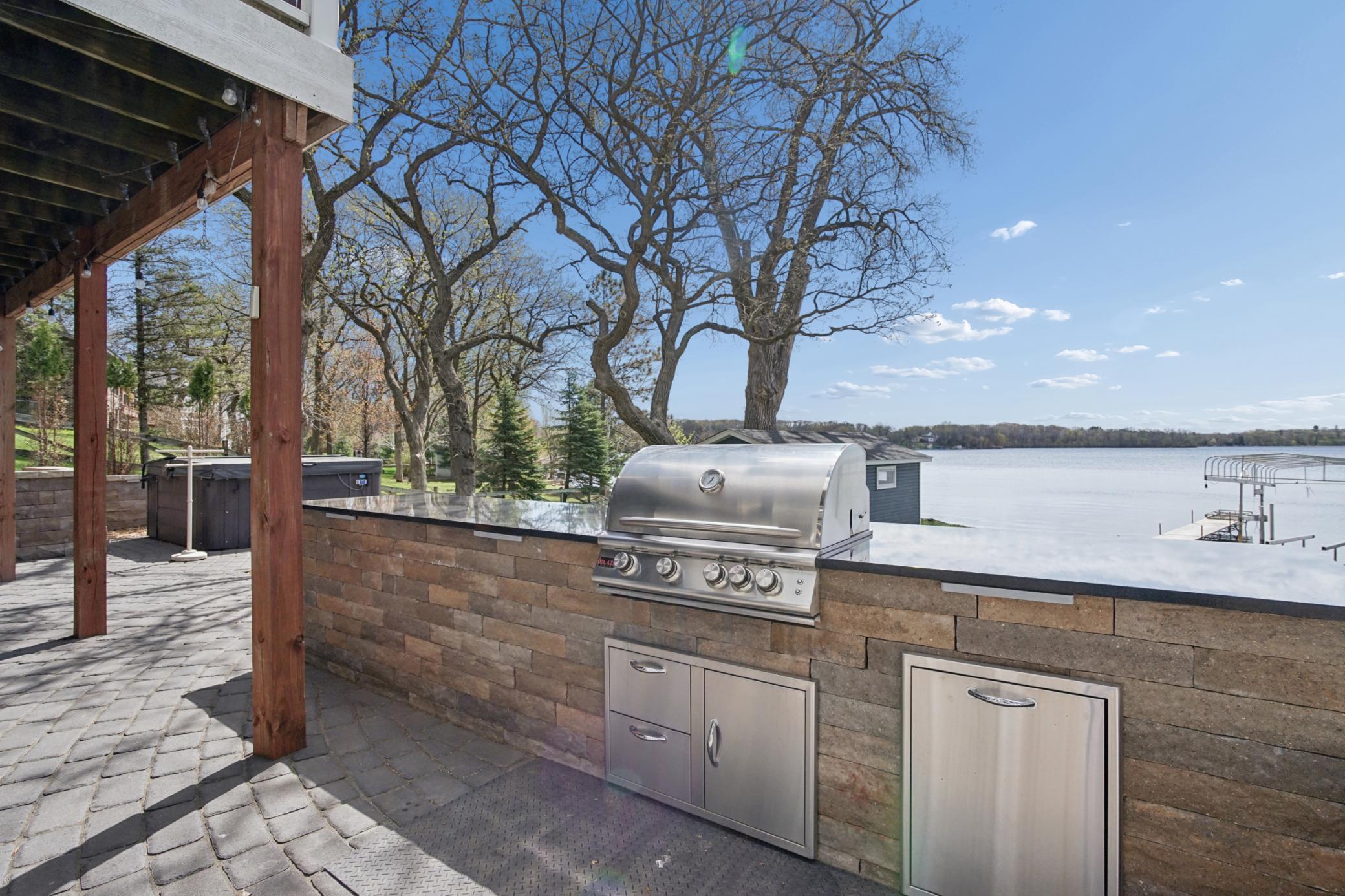 Outdoor kitchen