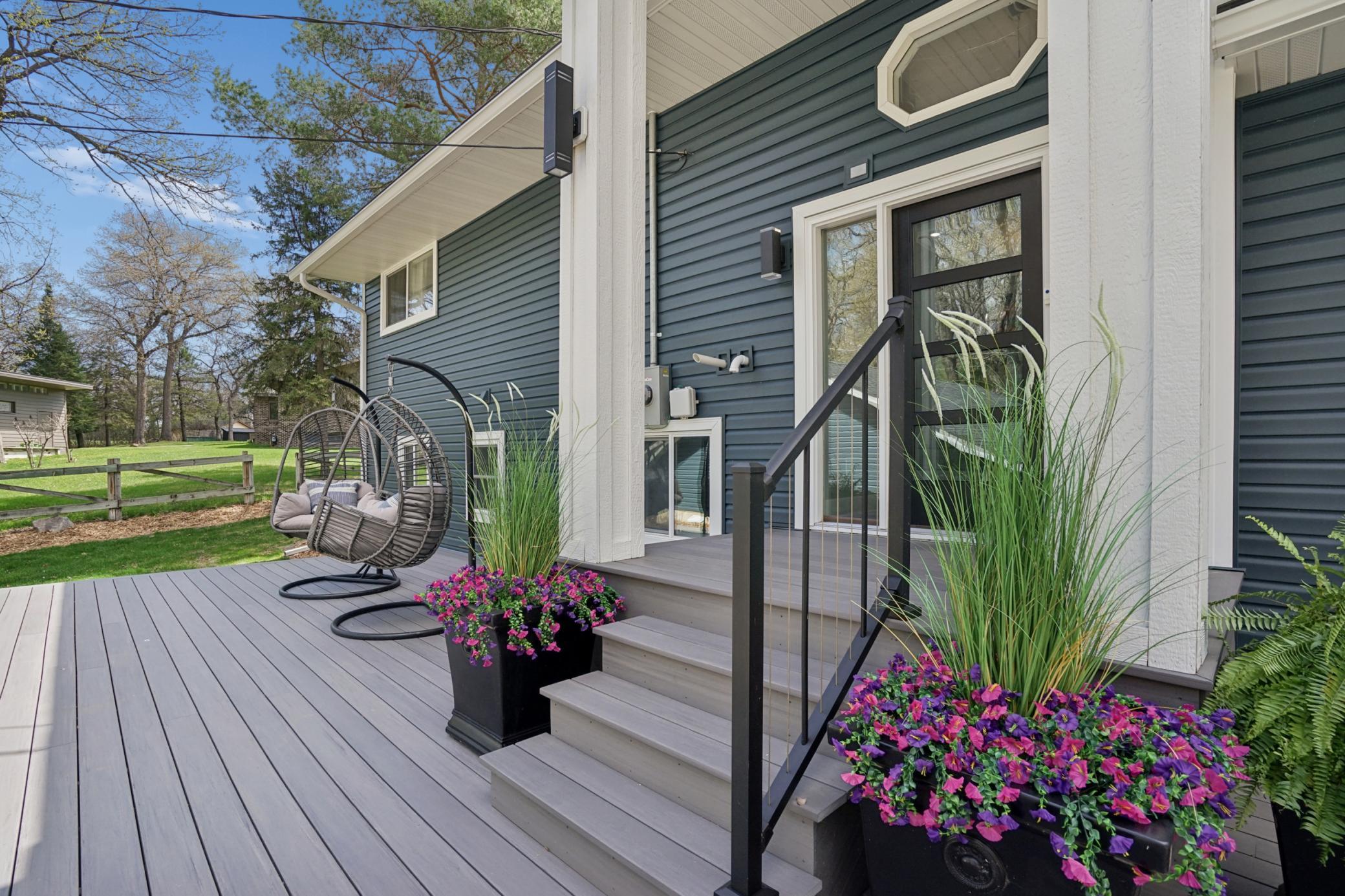 Inviting front entry
