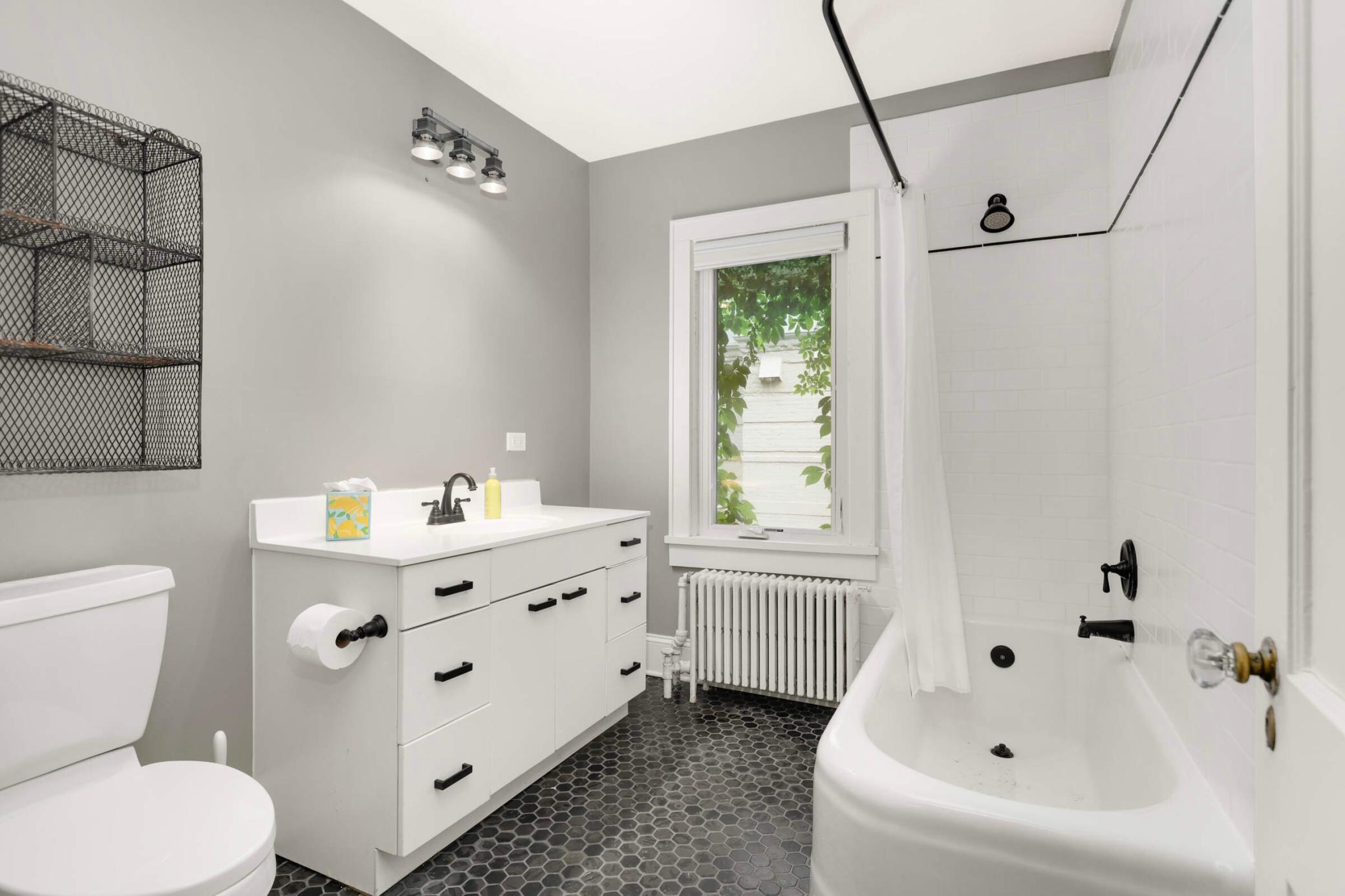 Full Bathroom