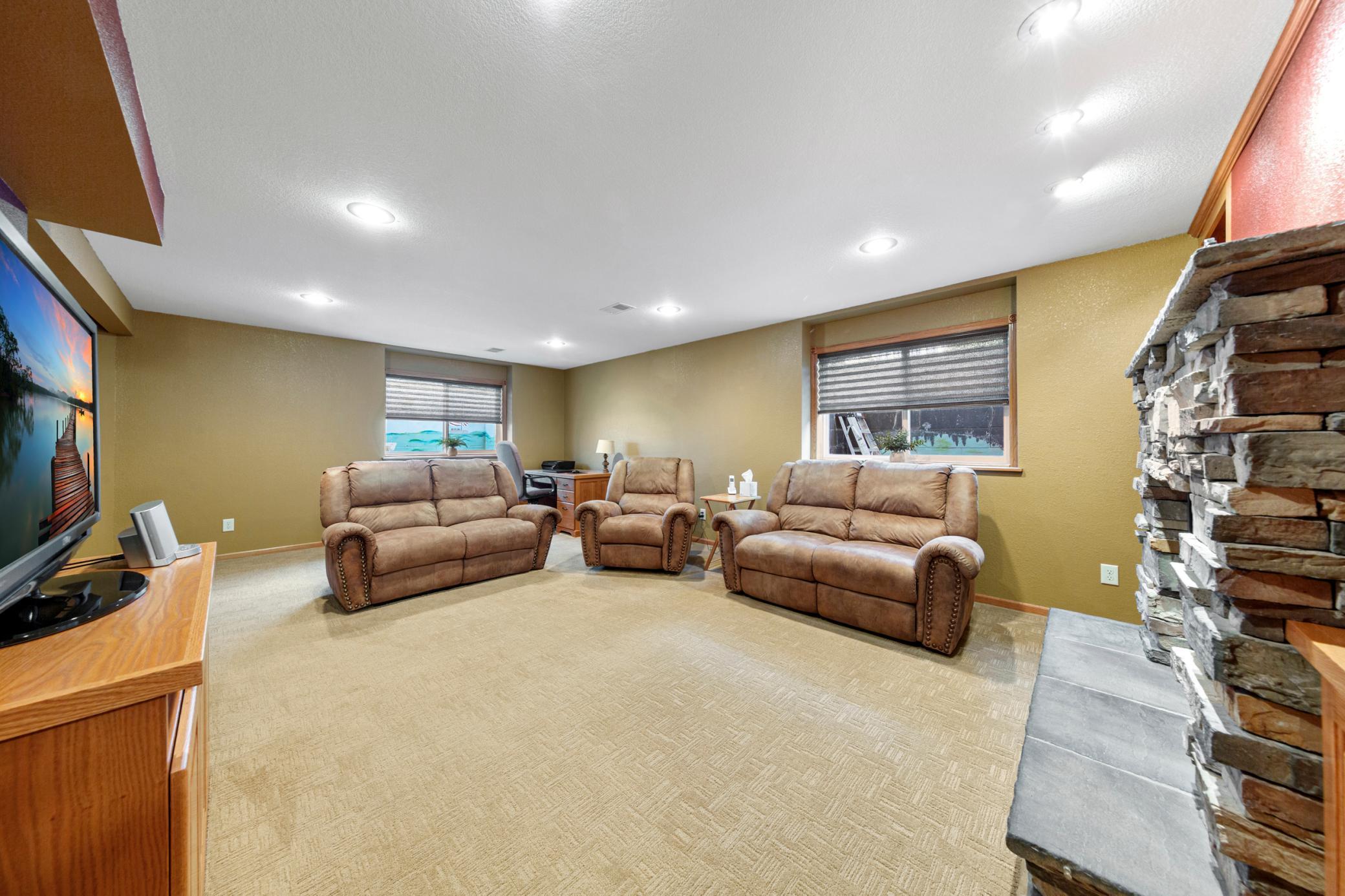 28 family room_lower.jpg