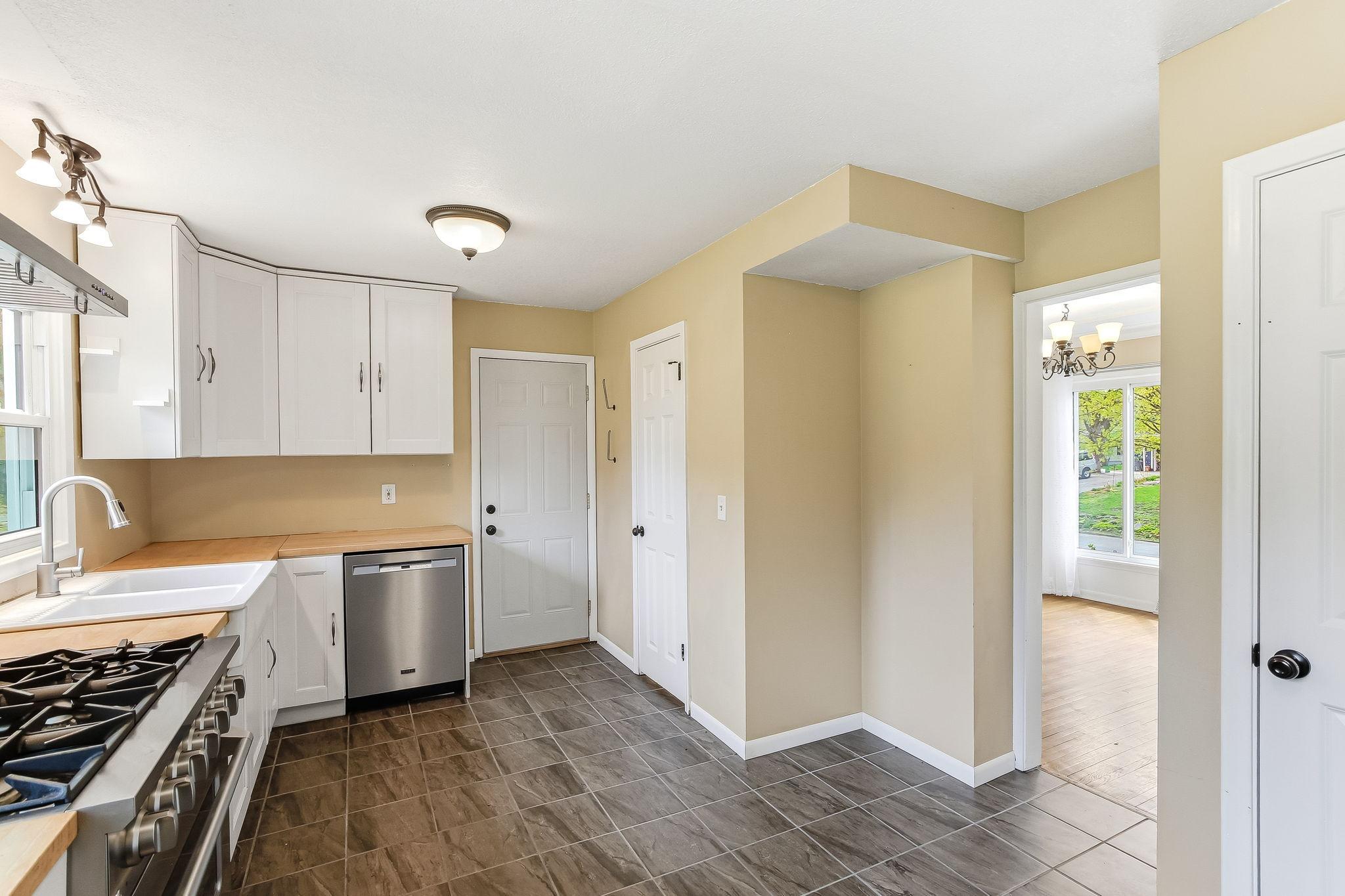 Kitchen to dining room