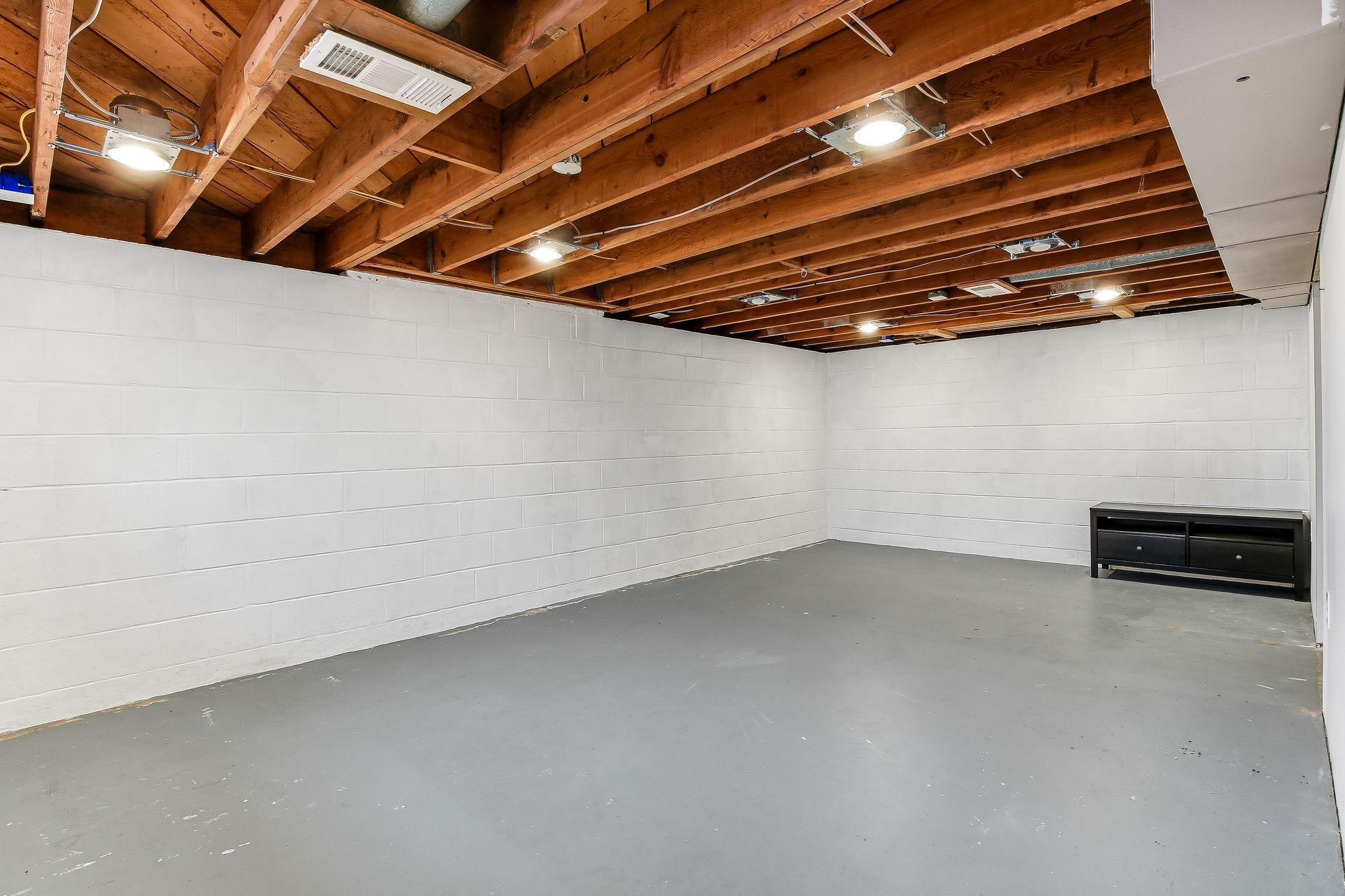 lower level fam rm area