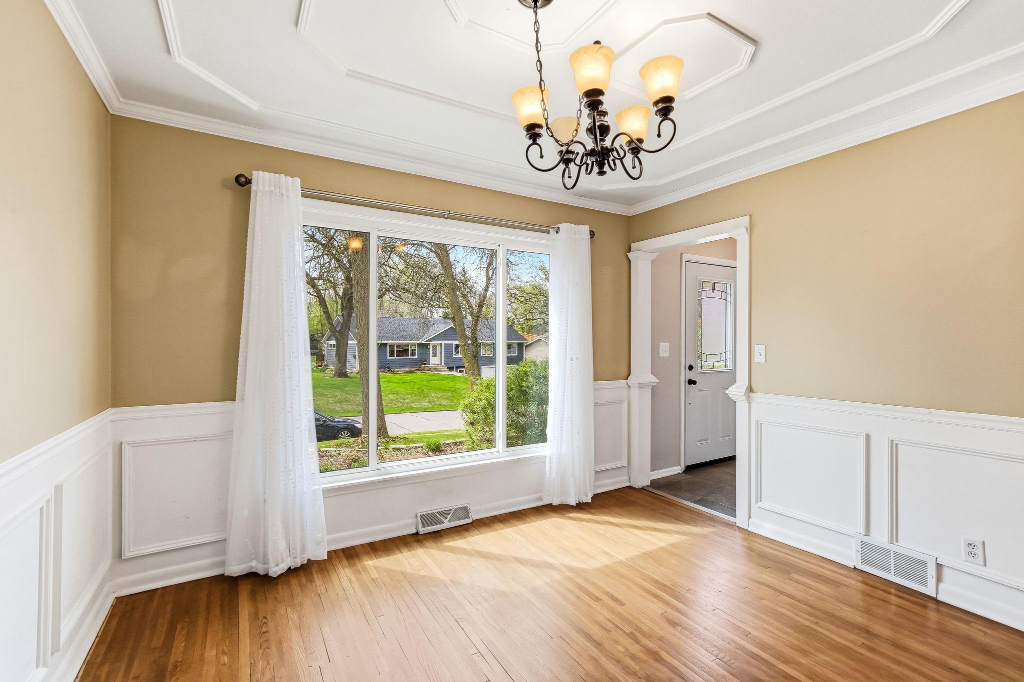 Dining room to front house