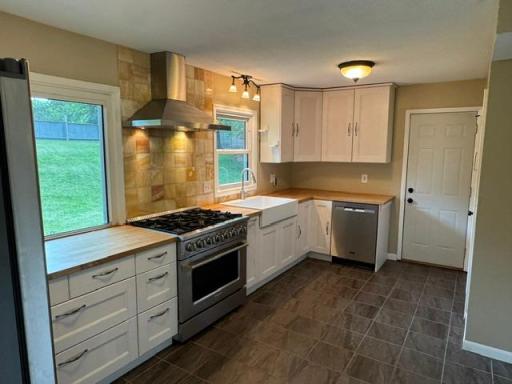 16304 Temple Drive, Minnetonka, MN 55345
