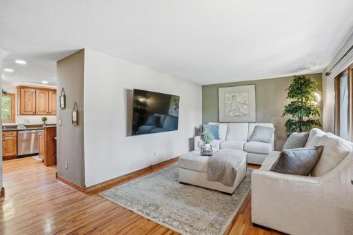 3938 Blackhawk Circle, Eagan, MN 55122