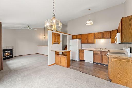 1895 Deer Hills Trail, Saint Paul, MN 55122