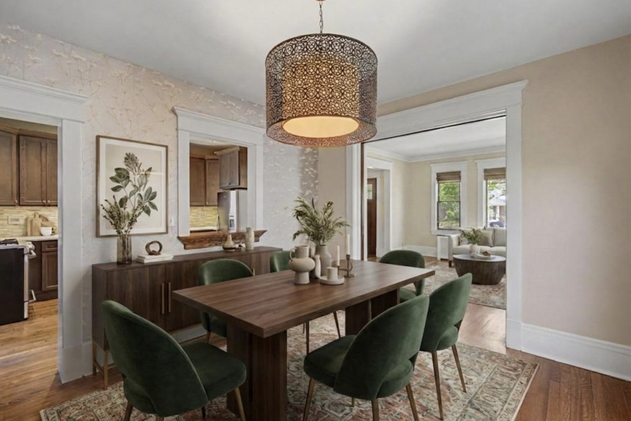 VIRTUALLY STAGED DINING ROOM