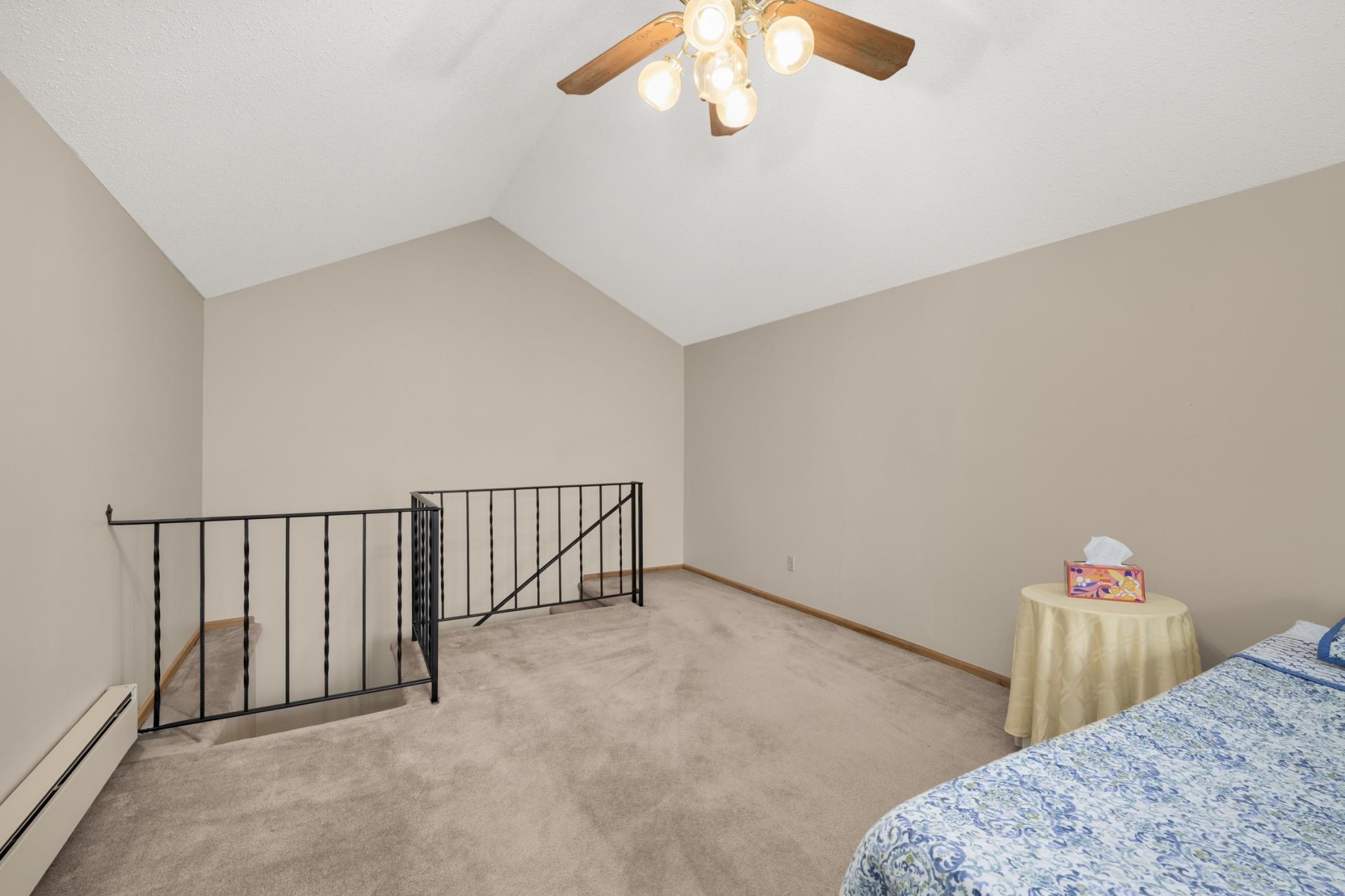 This is a great bonus room!