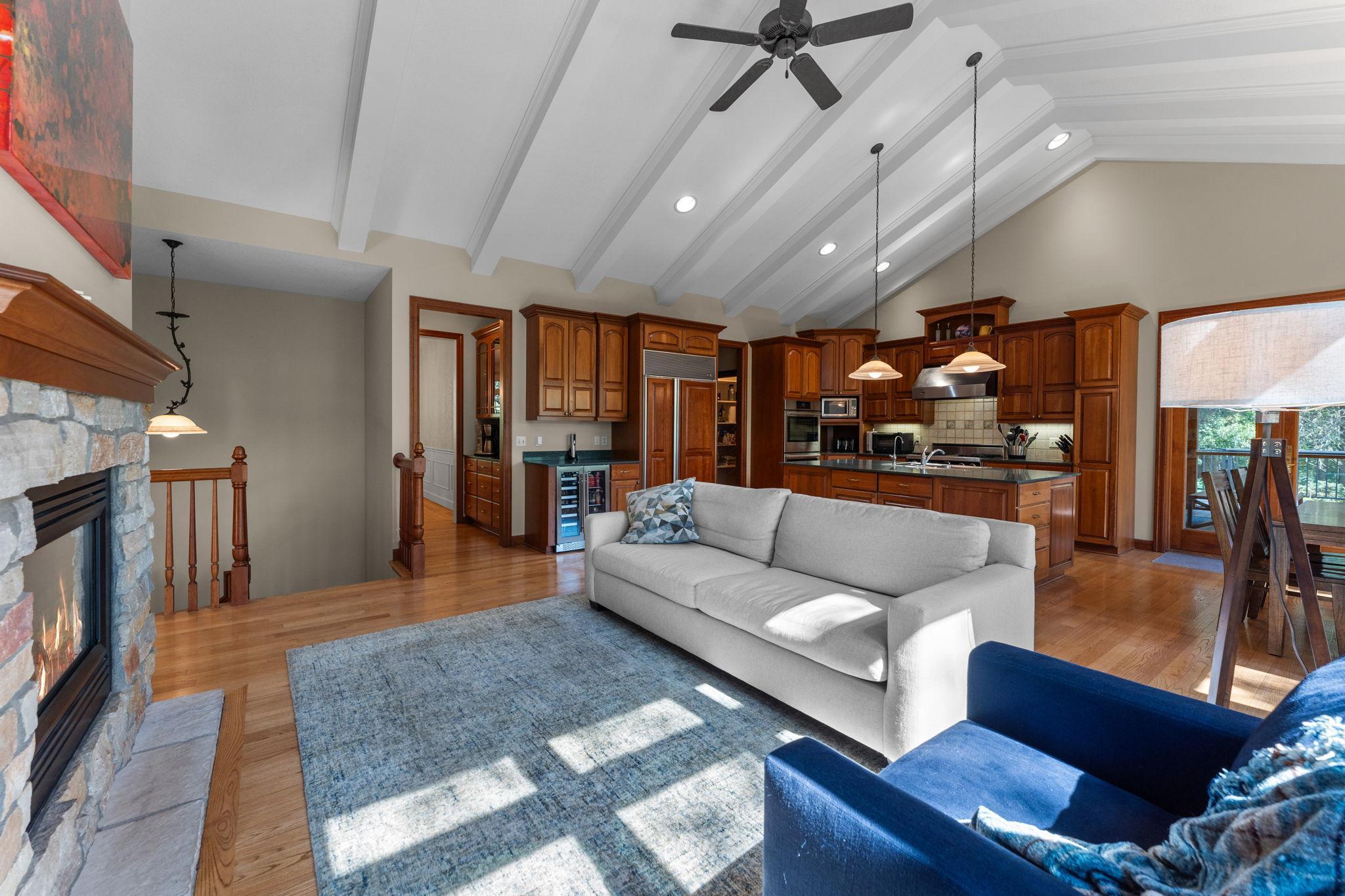 25-web-or-mls-8917 Joliet Ave N-192.jpg