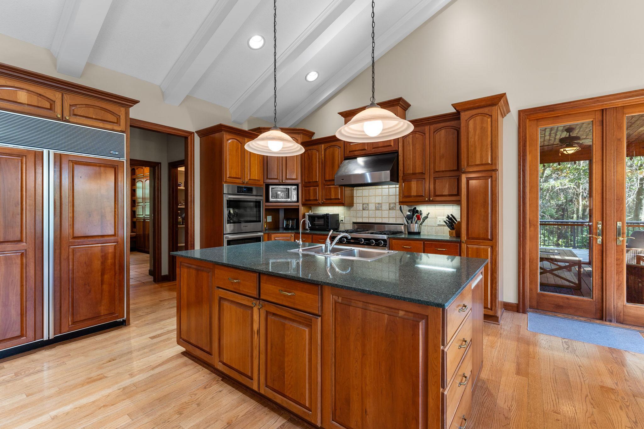 27-web-or-mls-8917 Joliet Ave N-200.jpg