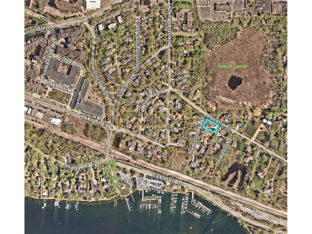 Blocks from Downtown Wayzata and Wayzata Bay