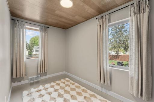 1009 Watson Avenue, Saint Paul, MN 55102
