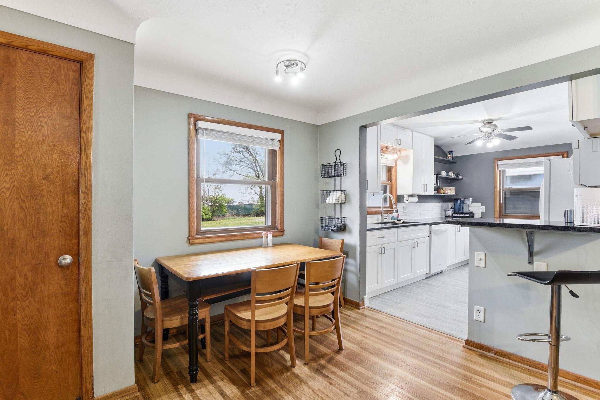 8-web-or-mls-1030-Kenneth-St-08.jpg