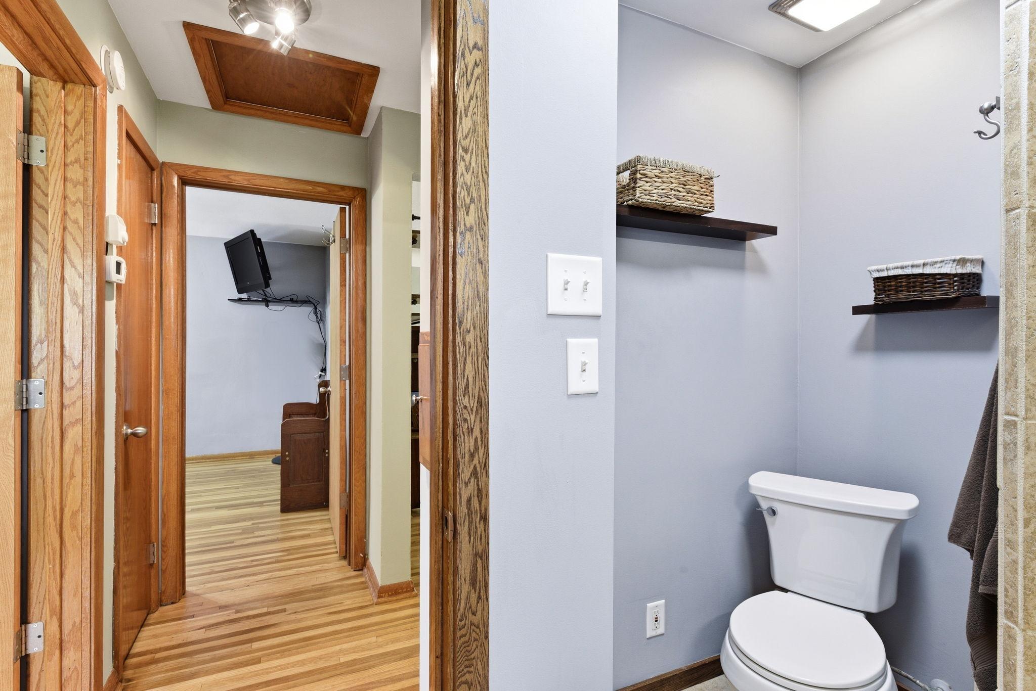 22-web-or-mls-1030-Kenneth-St-22.jpg